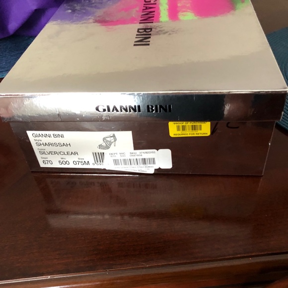 Heels - Picture 4 of 4